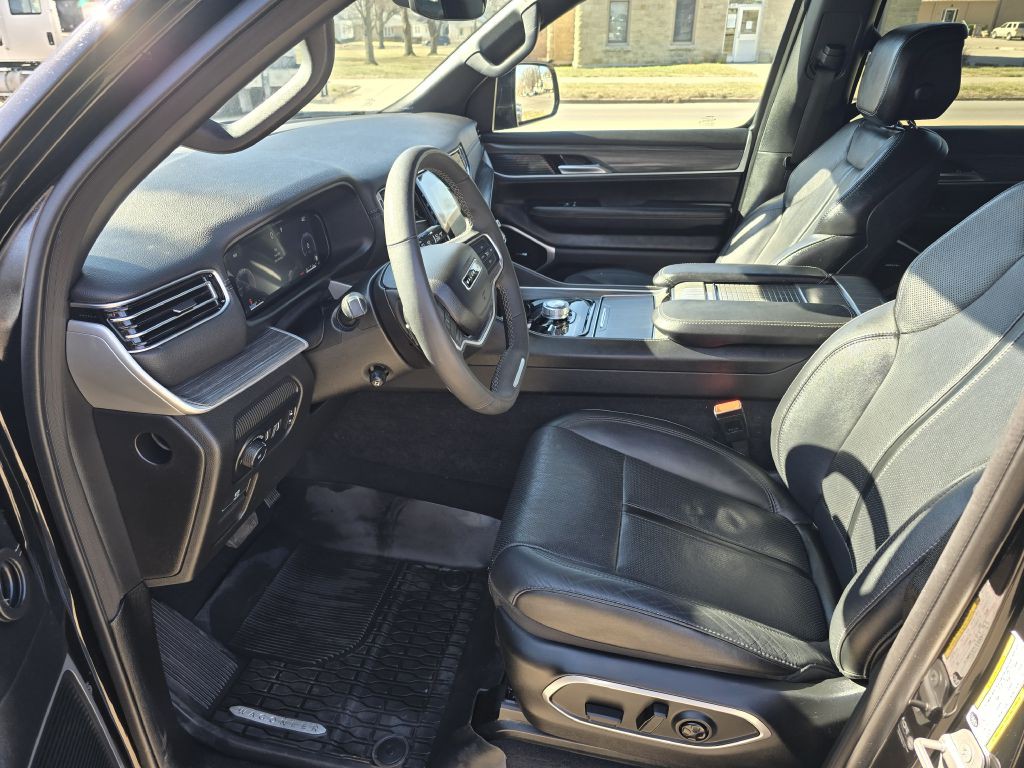2024 Jeep Wagoneer Image 6