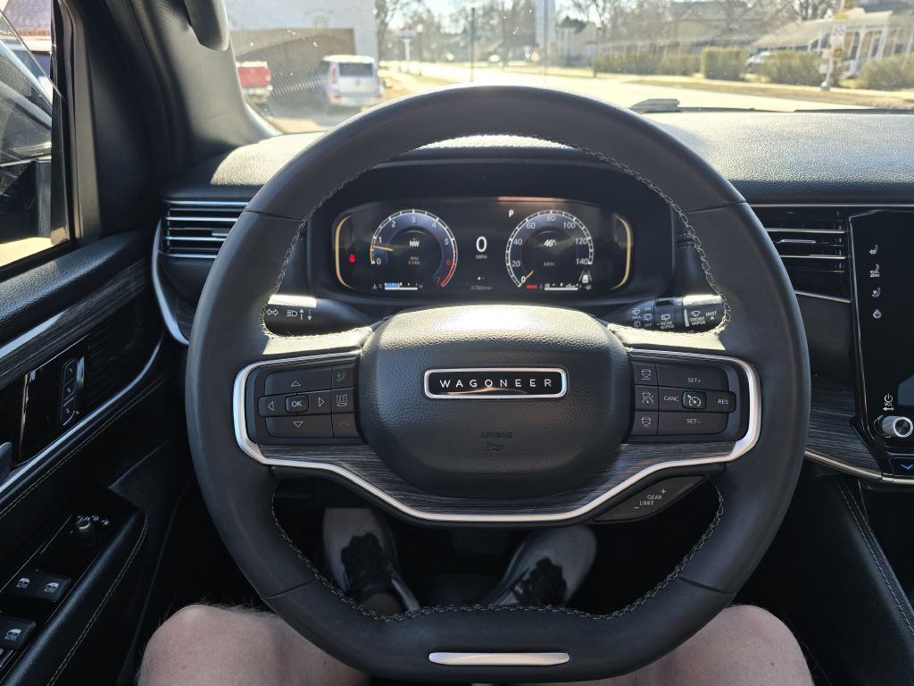 2024 Jeep Wagoneer Image 11