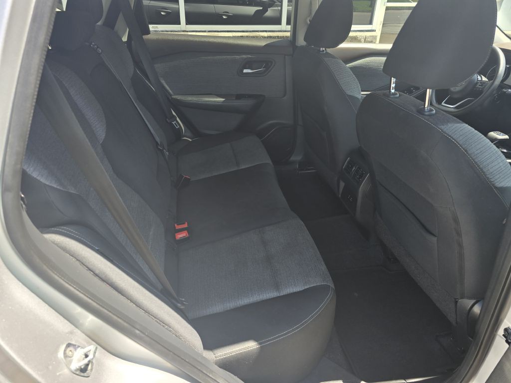 2022 Nissan Rogue Image 9
