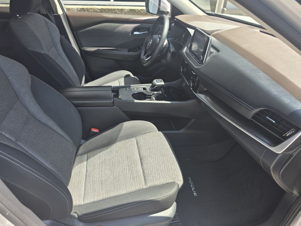 2022 Nissan Rogue Image 10