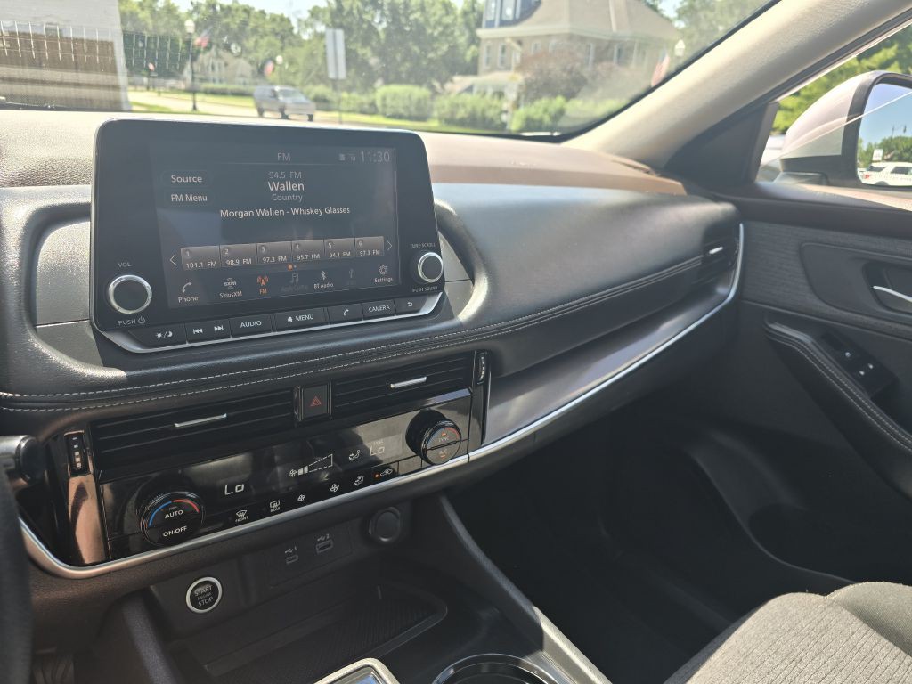 2022 Nissan Rogue Image 12
