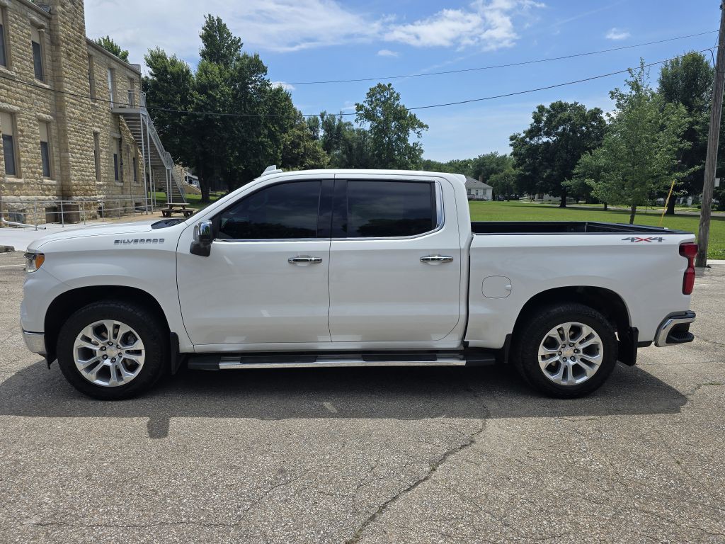 2023 Chevrolet Silverado 1500 Image 2