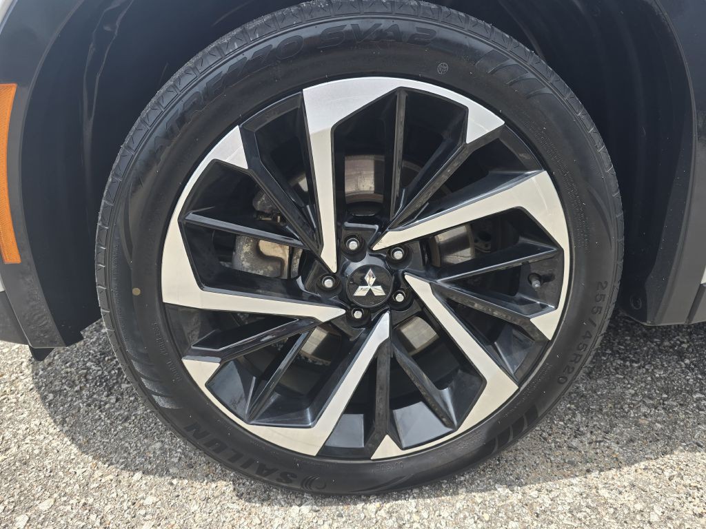 2024 Mitsubishi Outlander Image 6