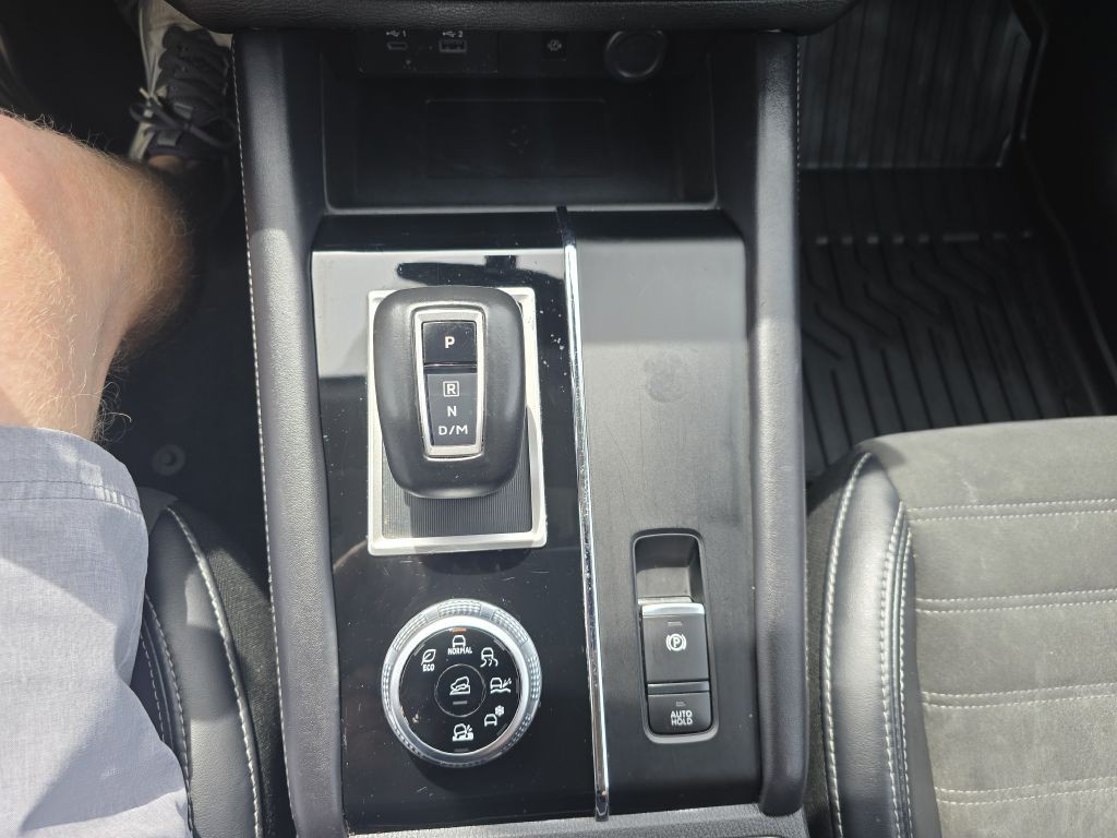 2024 Mitsubishi Outlander Image 15