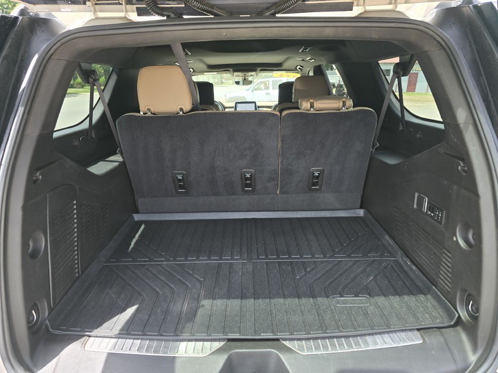 2021 Chevrolet Suburban Image 10