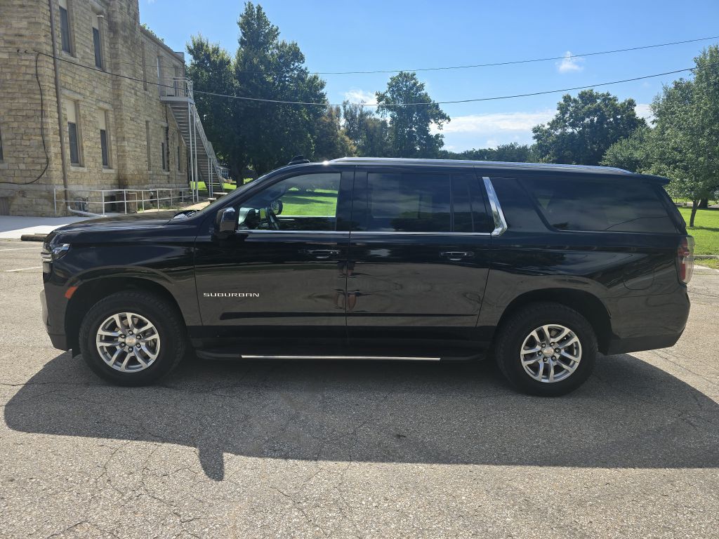 2024 Chevrolet Suburban Image 2