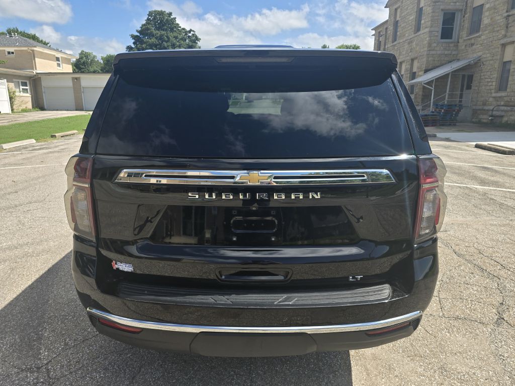 2024 Chevrolet Suburban Image 3