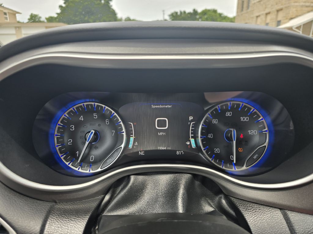 2023 Chrysler Pacifica Image 15