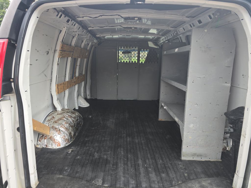 2019 Chevrolet Express Image 6