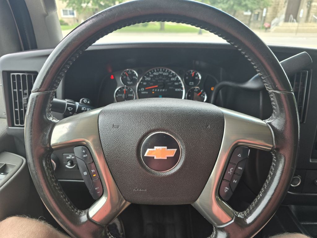 2019 Chevrolet Express Image 8