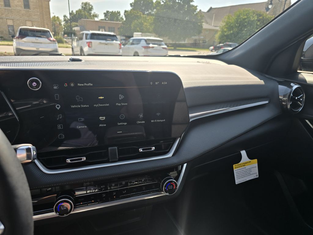2025 Chevrolet Equinox Image 12