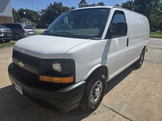 Image for 2017 Chevrolet Express W/T ID: 7617133