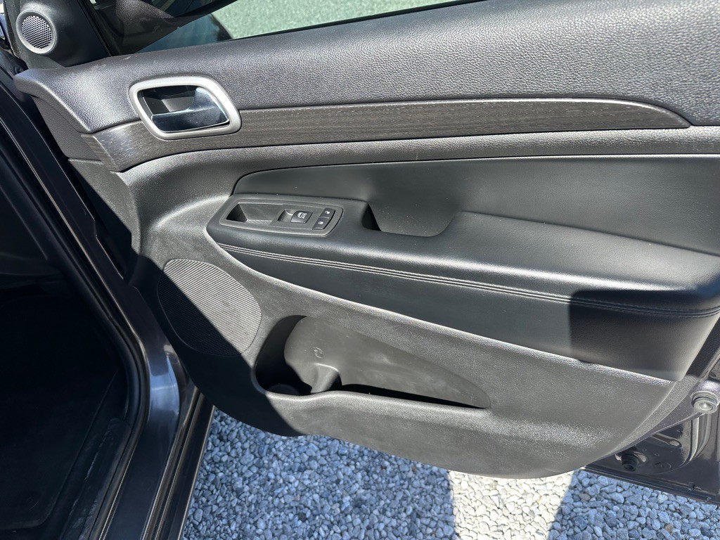 2018 Jeep Grand Cherokee Image 24