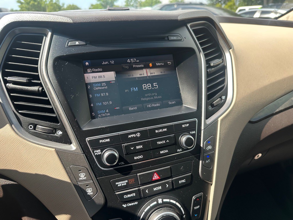 2017 Hyundai Santa Fe Sport Image 16