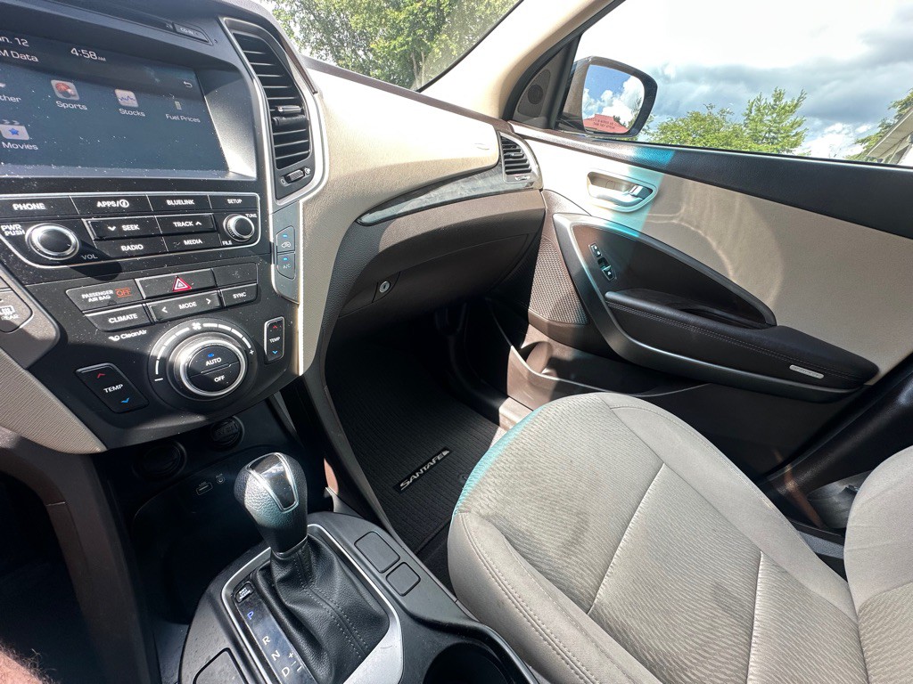 2017 Hyundai Santa Fe Sport Image 19