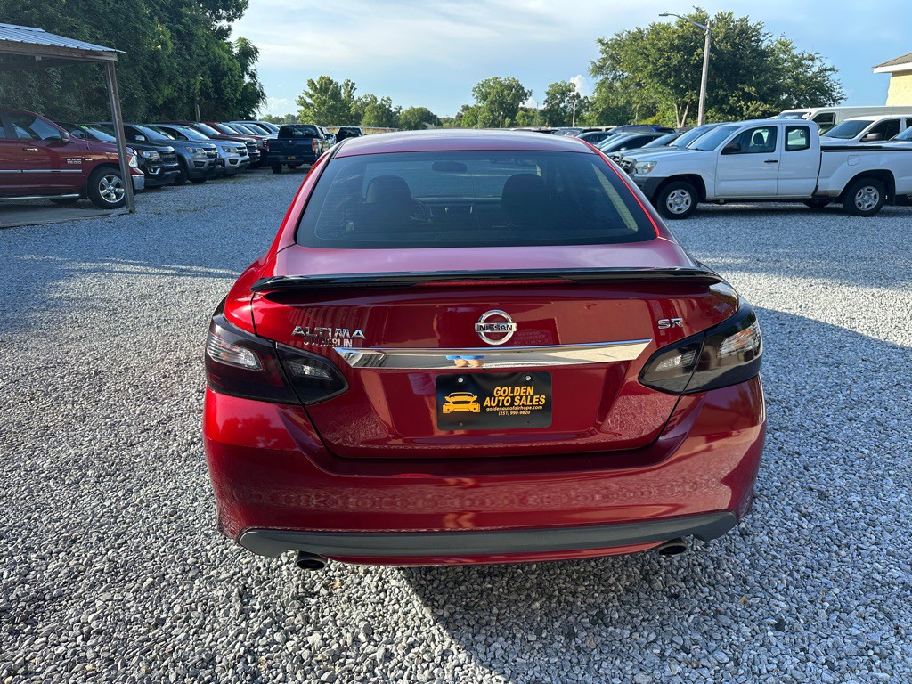 2017 Nissan Altima Image 4