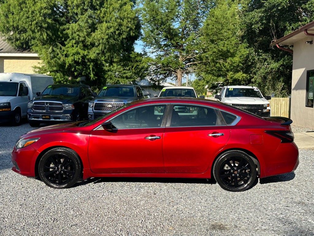 2017 Nissan Altima Image 8
