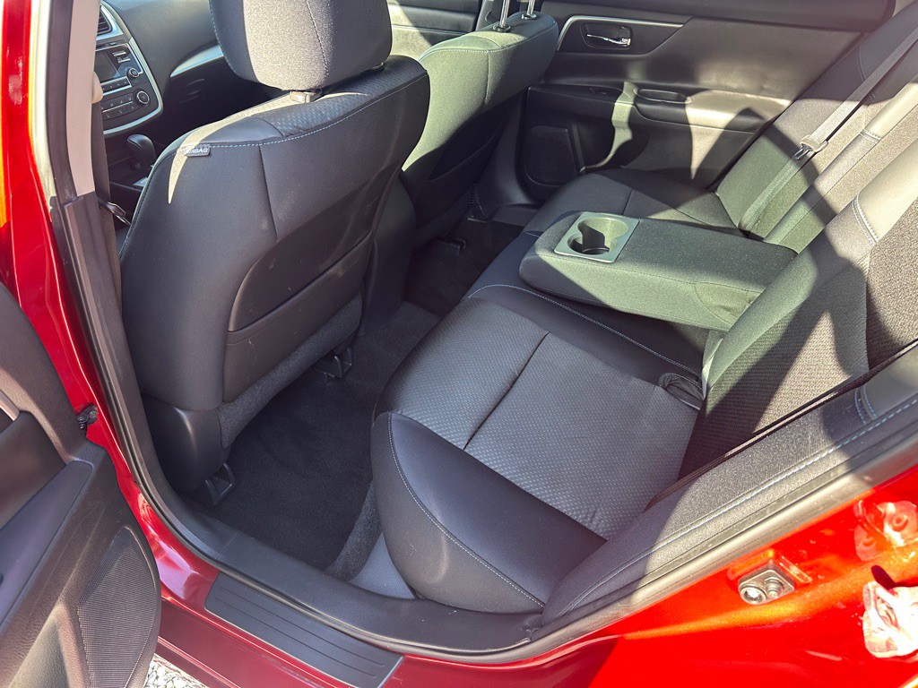 2017 Nissan Altima Image 11