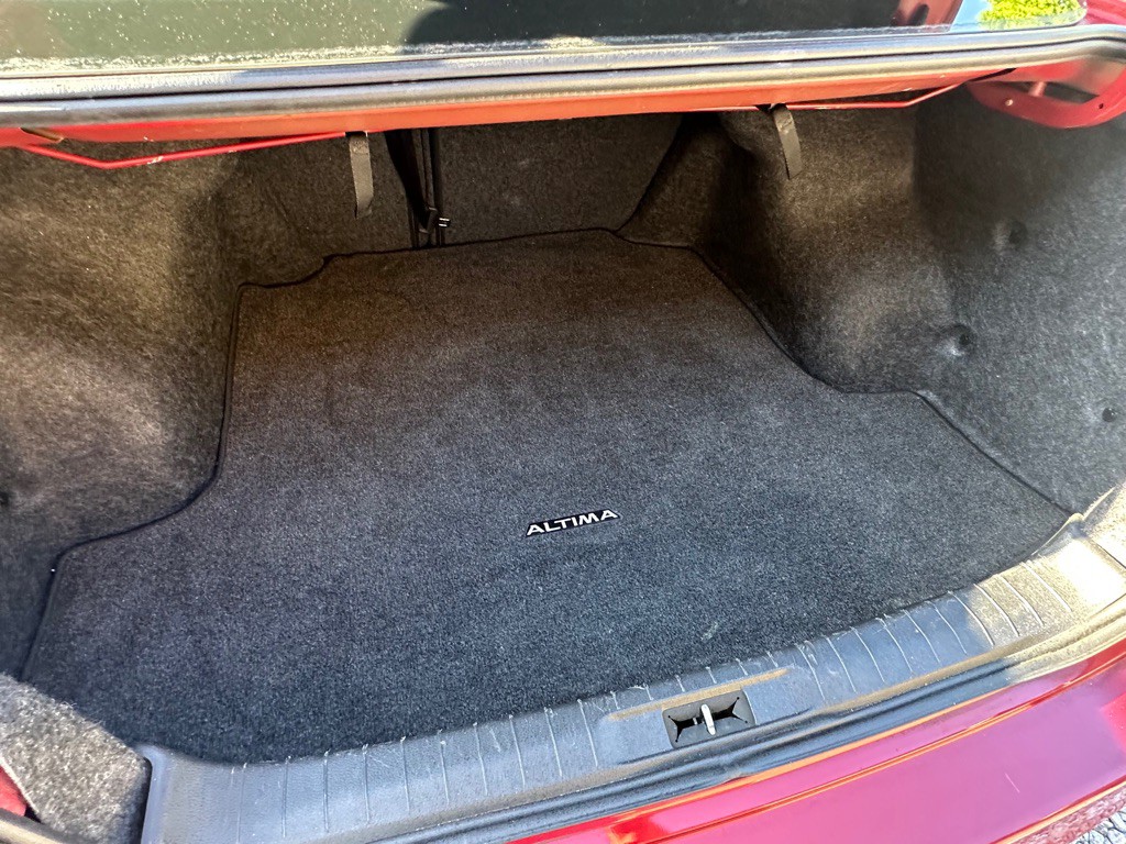 2017 Nissan Altima Image 12