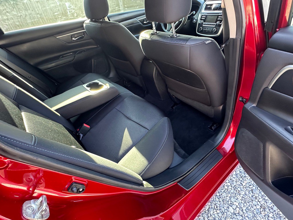 2017 Nissan Altima Image 13