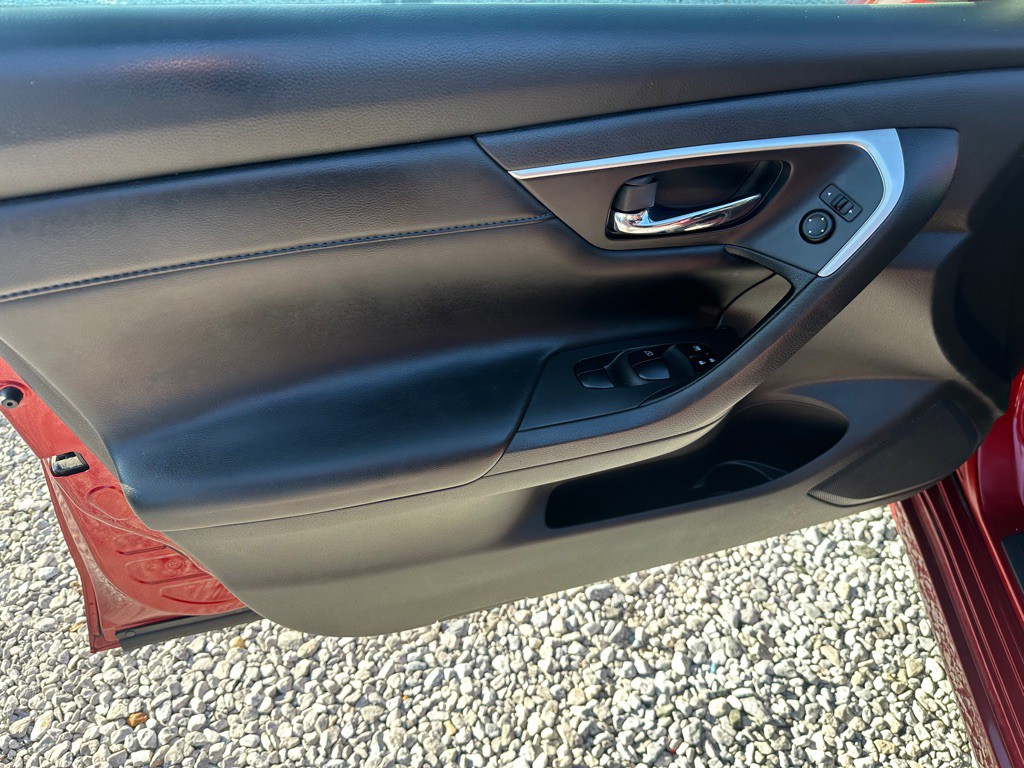 2017 Nissan Altima Image 23