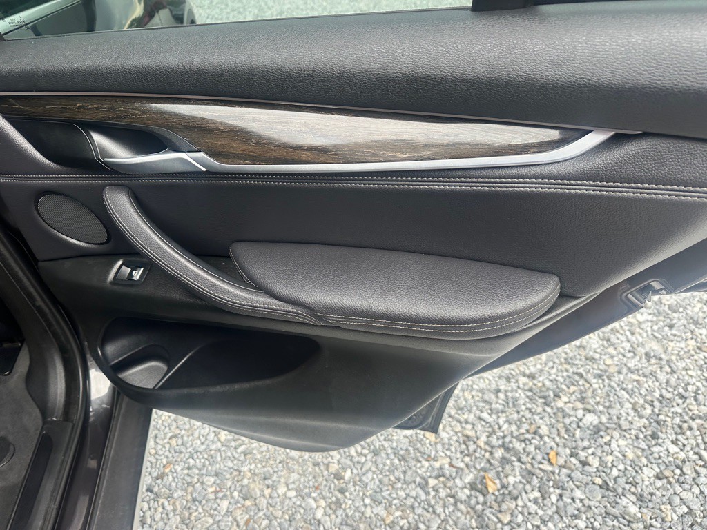 2018 BMW X5 Image 25