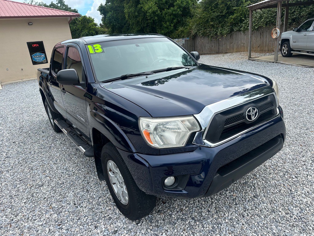 2013 Toyota Tacoma Image 1