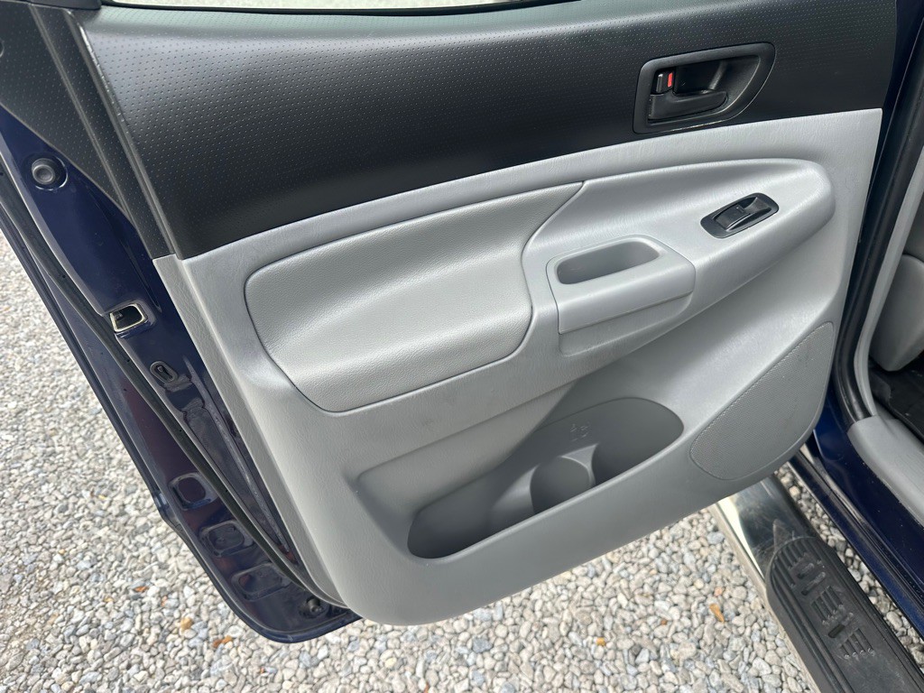 2013 Toyota Tacoma Image 23
