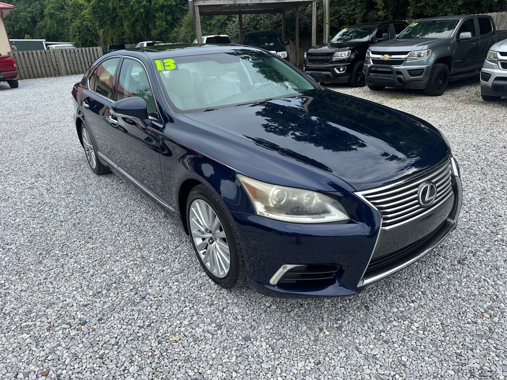 2013 Lexus LS Image 1