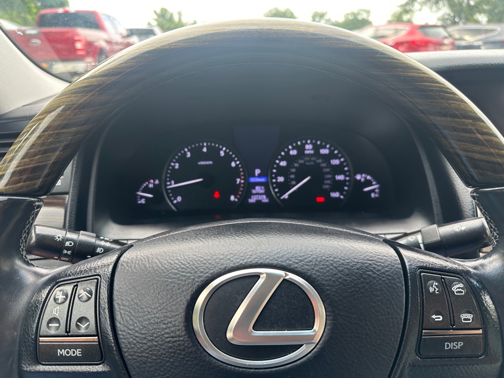 2013 Lexus LS Image 17