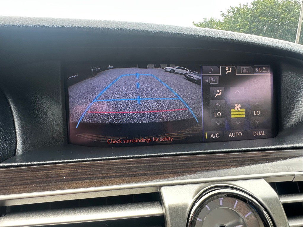 2013 Lexus LS Image 19