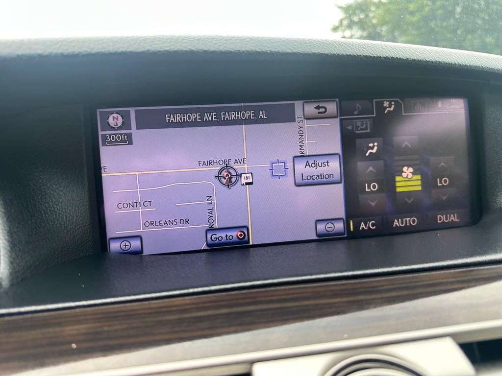 2013 Lexus LS Image 20