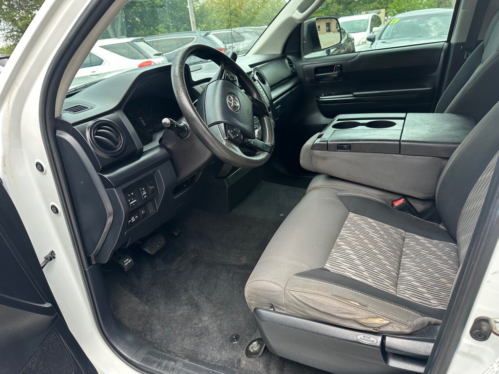 2019 Toyota Tundra Image 10