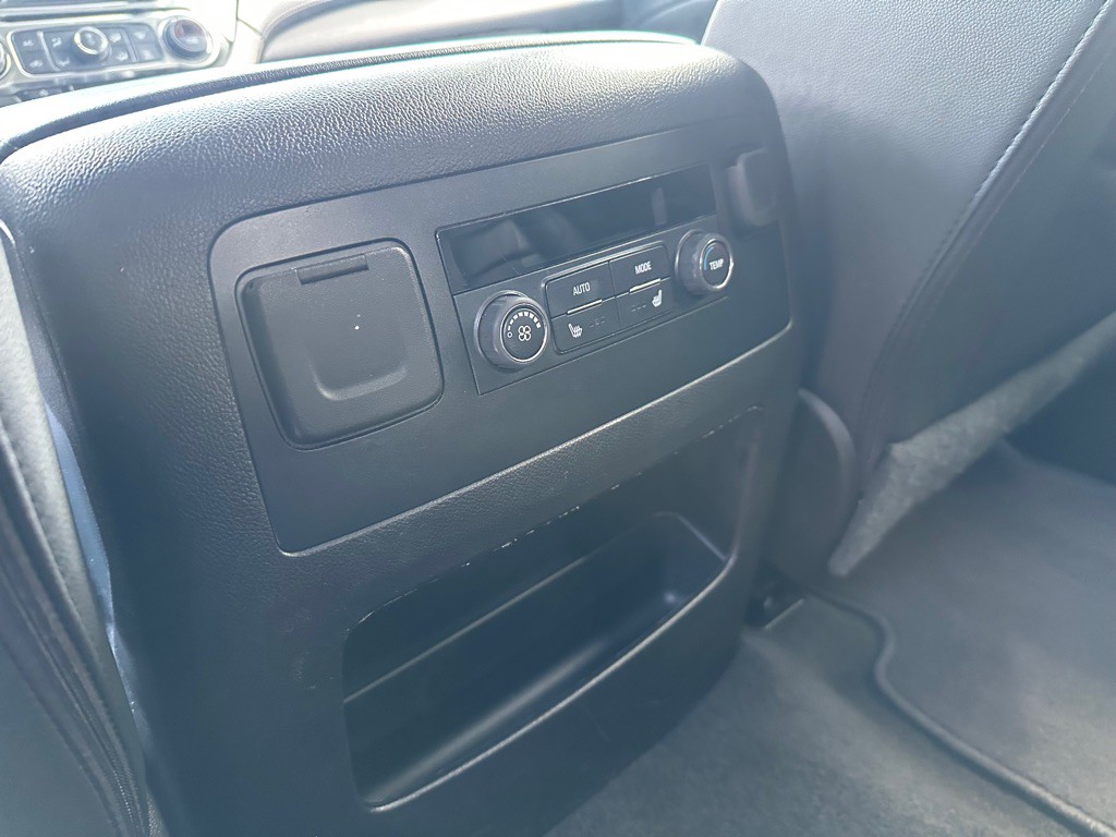 2018 Chevrolet Tahoe Image 14
