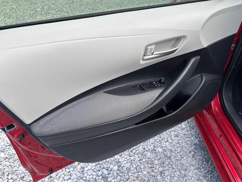 2020 Toyota Corolla Image 24