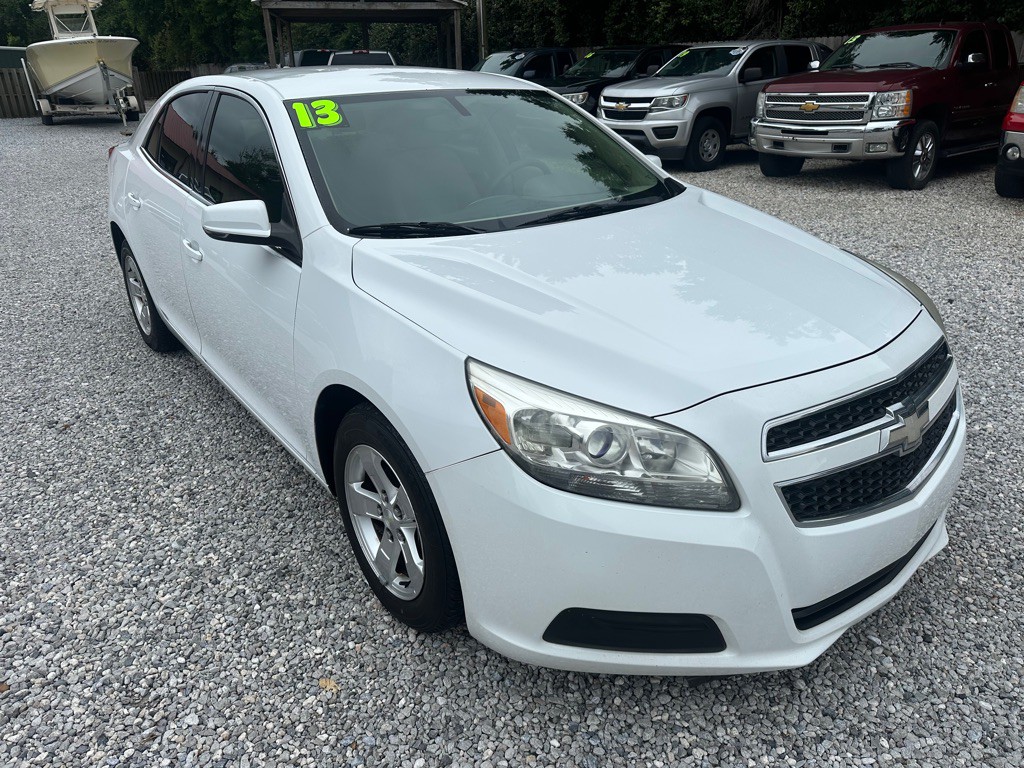 2013 Chevrolet Malibu Image 1