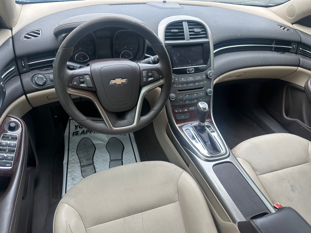 2013 Chevrolet Malibu Image 14