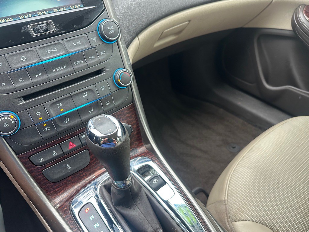 2013 Chevrolet Malibu Image 18
