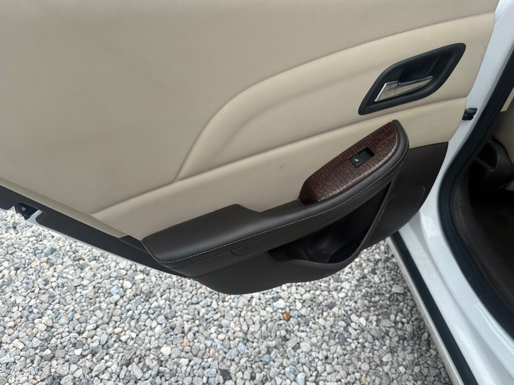 2013 Chevrolet Malibu Image 23