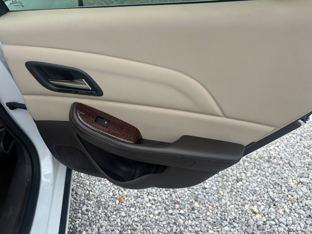 2013 Chevrolet Malibu Image 24
