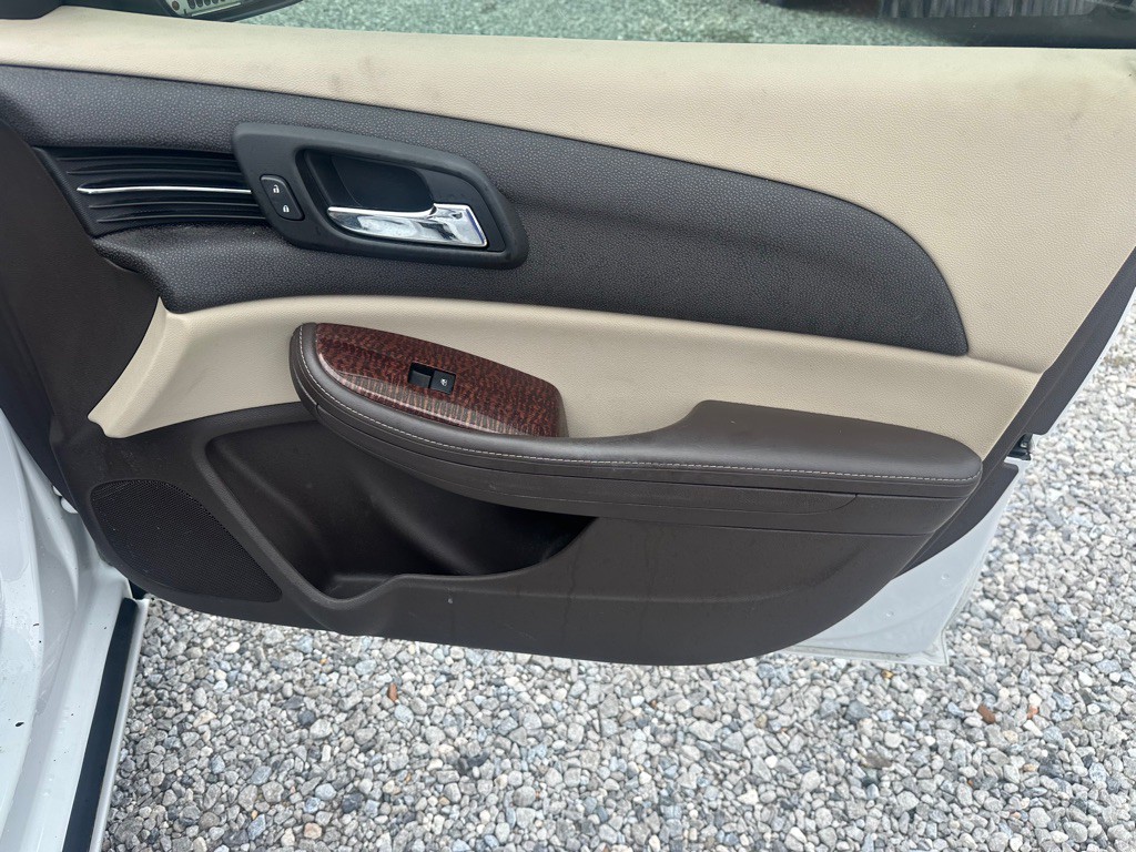 2013 Chevrolet Malibu Image 25