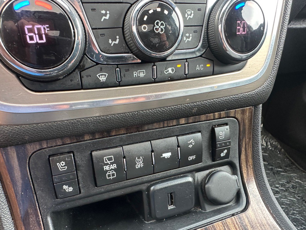 2015 GMC Acadia Image 18
