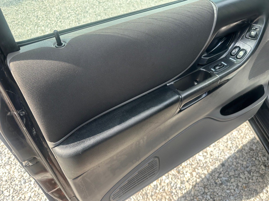 2004 Ford Ranger Image 22