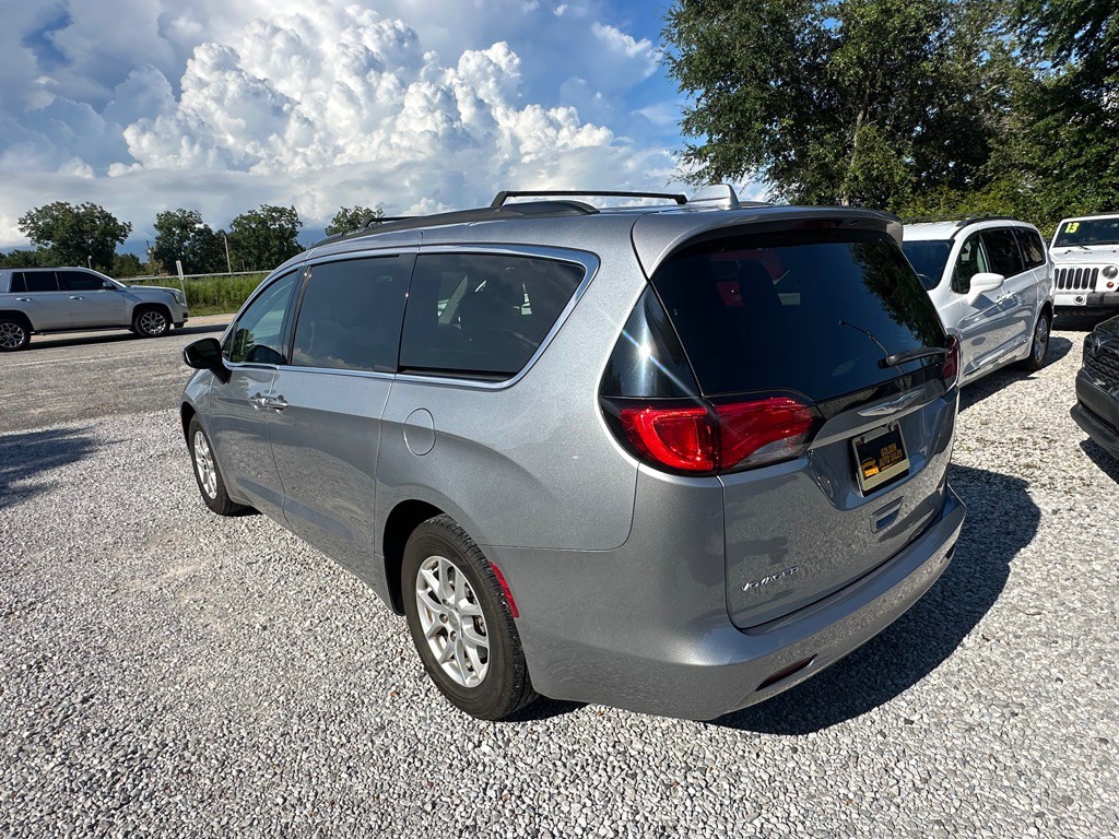2020 Chrysler Voyager Image 6
