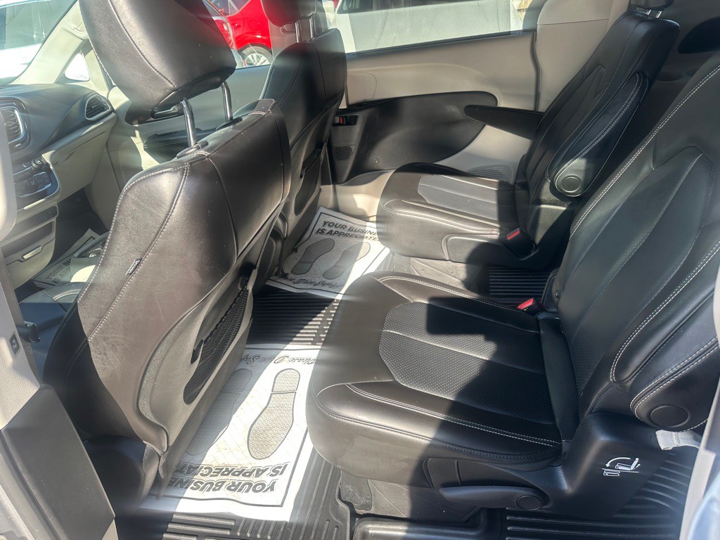 2020 Chrysler Voyager Image 10