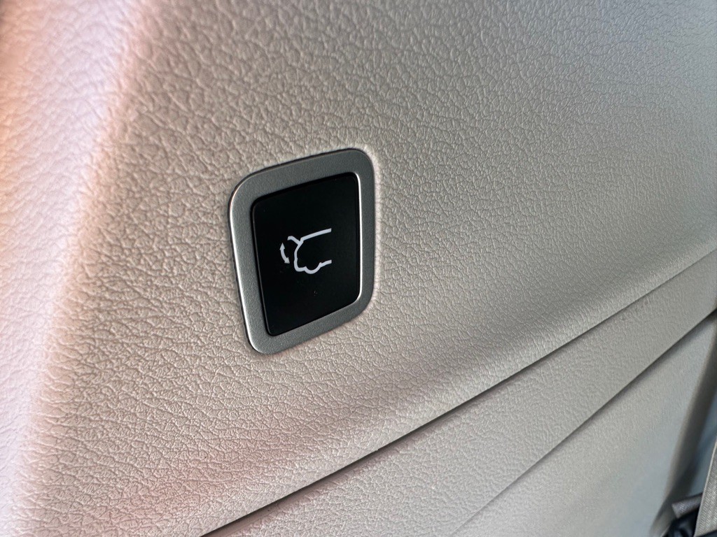 2020 Chrysler Voyager Image 14