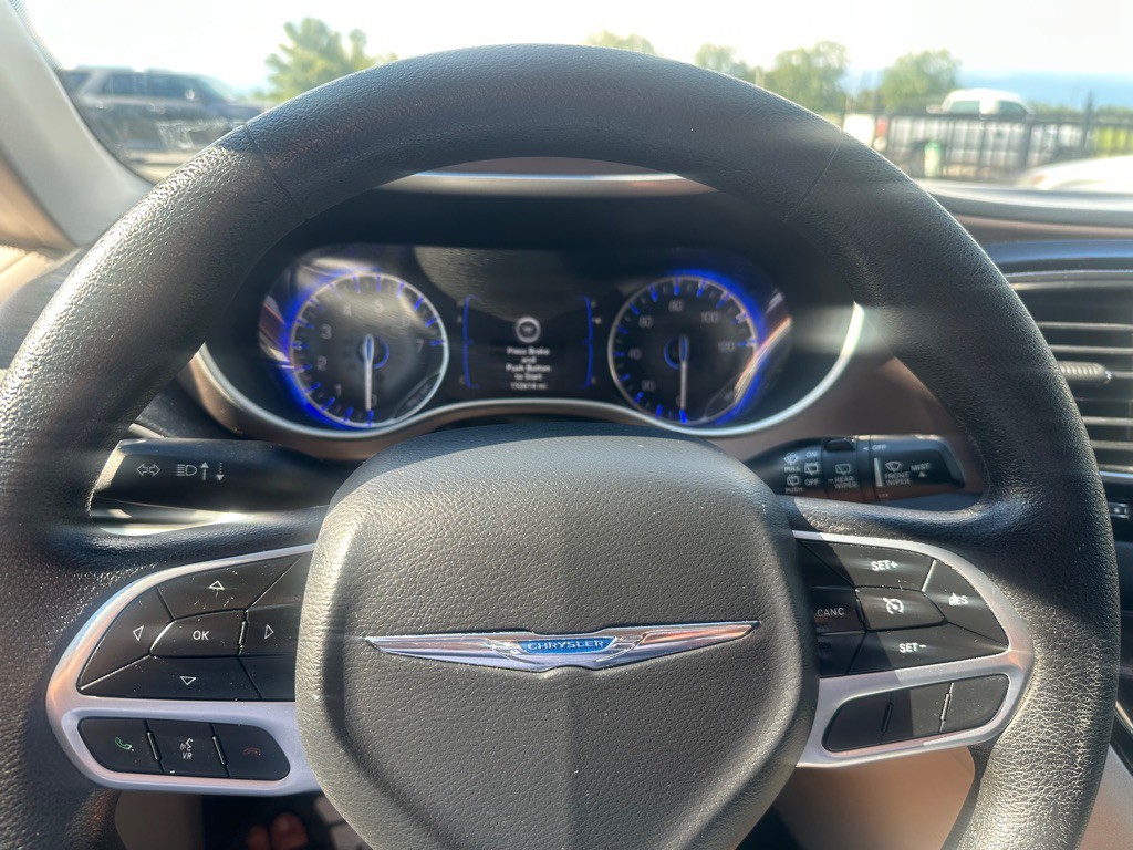 2020 Chrysler Voyager Image 17