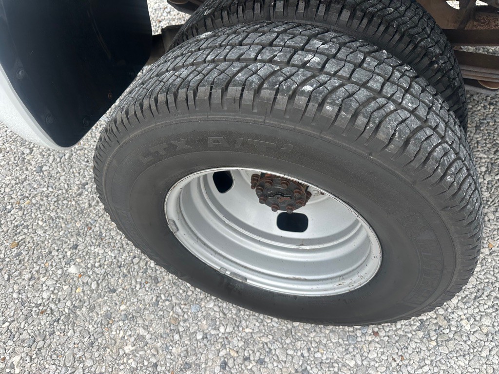 2012 Ford F-350 Image 25