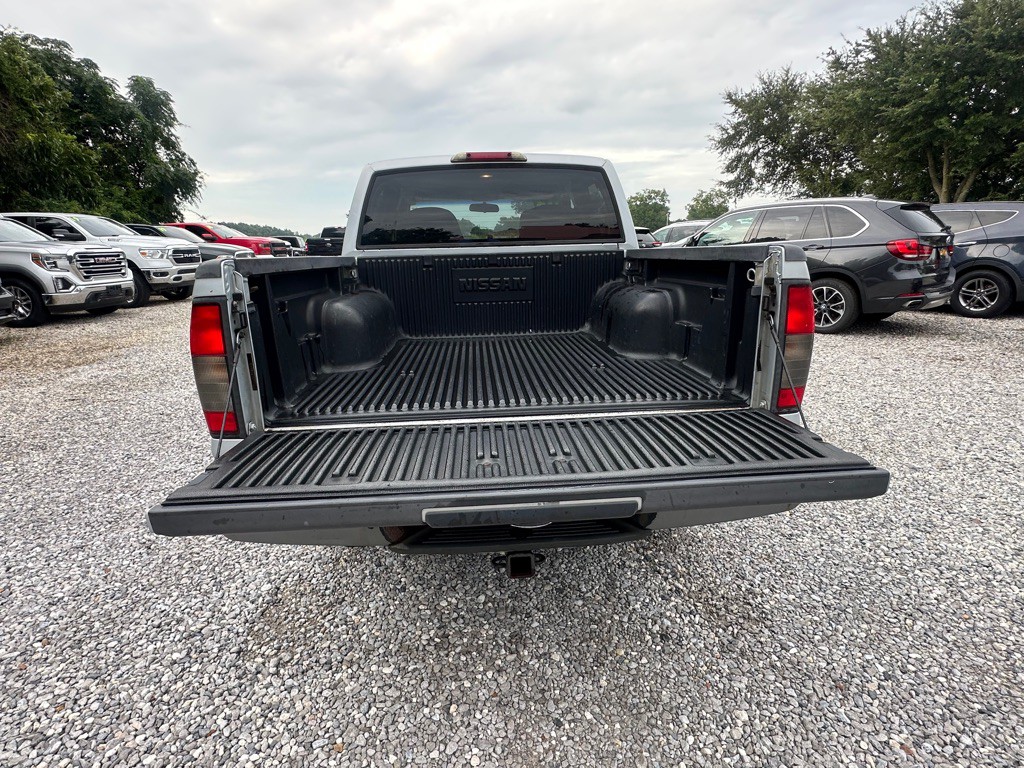 2003 Nissan Frontier Image 10