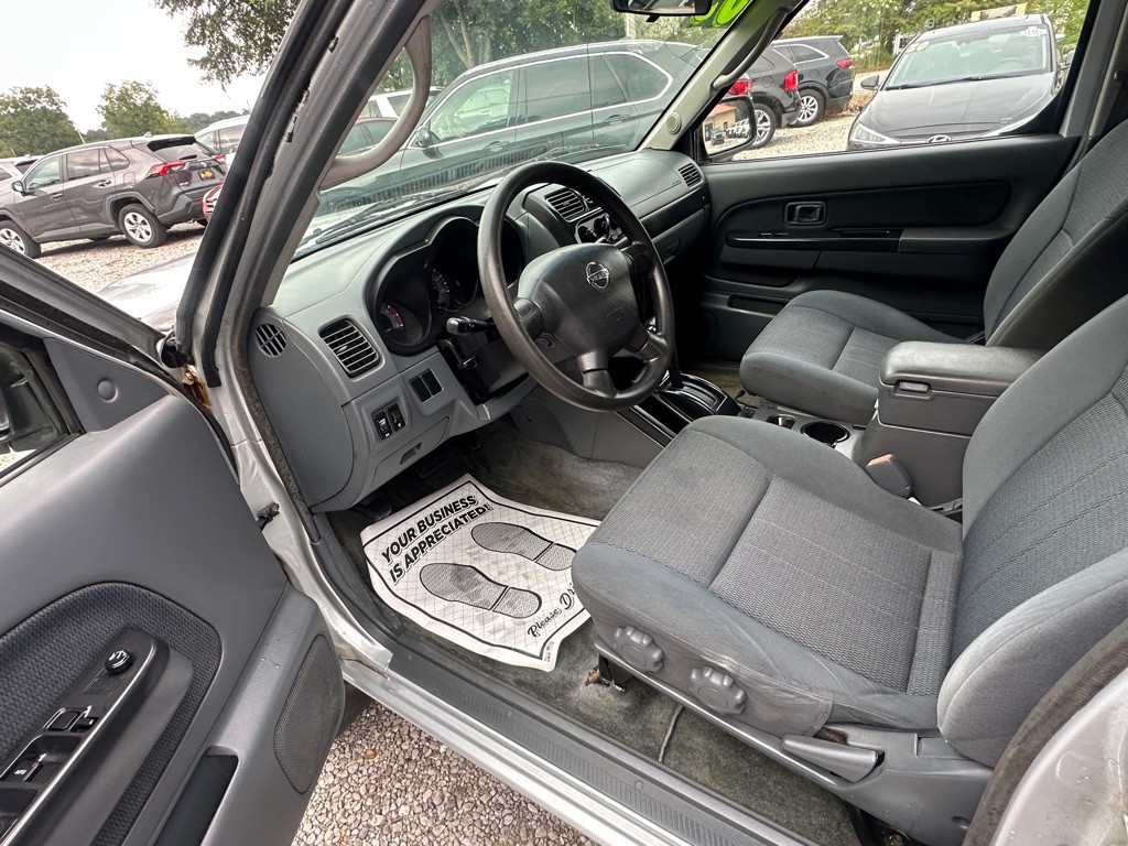 2003 Nissan Frontier Image 11